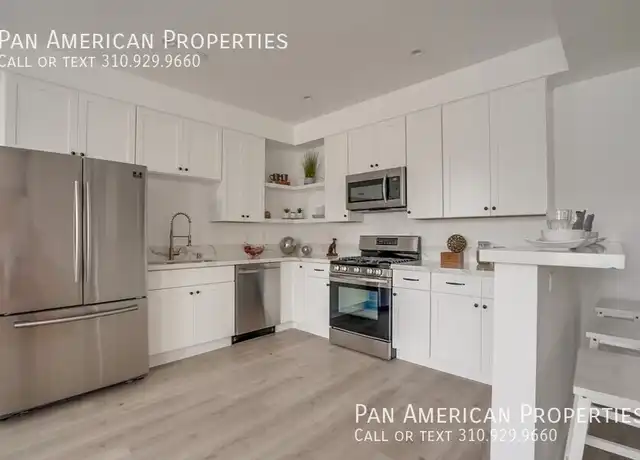 Property at 125 E Spruce Ave Unit 7, Inglewood, CA, 90301, 3 beds, 3 baths, [object Object]