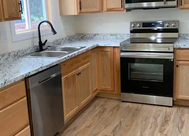 Property at 6900 Cranberry St #2, Anchorage, AK, 99502, 3 beds, 1.5 baths, [object Object]