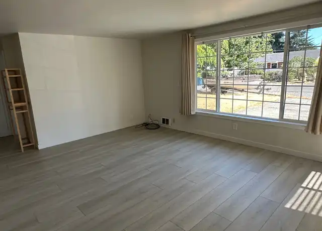Property at 7819 203rd St SW, Edmonds, WA, 98026, 5 beds, 2 baths, [object Object]