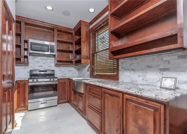 Property at 1904 E 13th St Unit C, Austin, TX, 78702, 1 bed, 1 bath, [object Object]