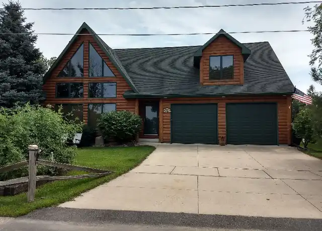 Property at 897 Coolidge Ave, Oshkosh, WI, 54902, 2 beds, 1 bath, [object Object]