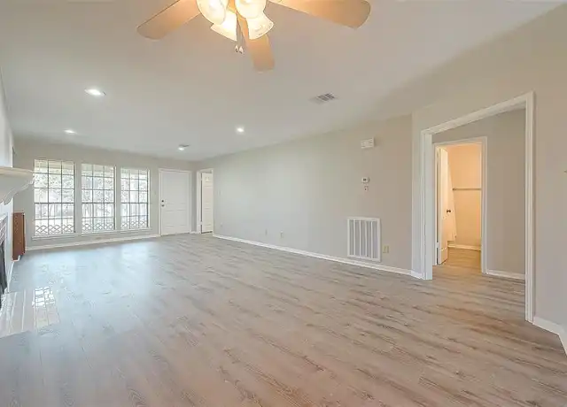 Property at 200 Panorama Dr Unit 203, Conroe, TX, 77304, 2 beds, 2 baths, [object Object]