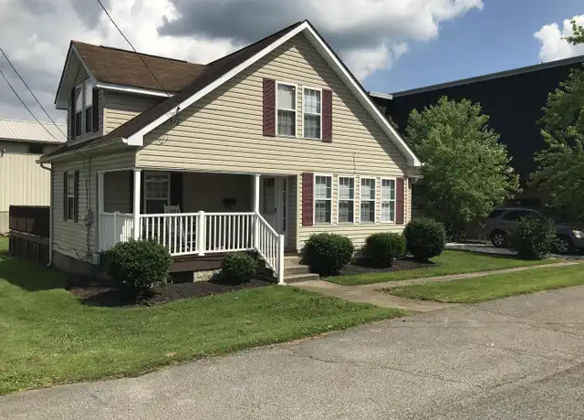 Property at 831 Cecil St, Barboursville, WV, 25504, 3 beds, 1 bath, [object Object]