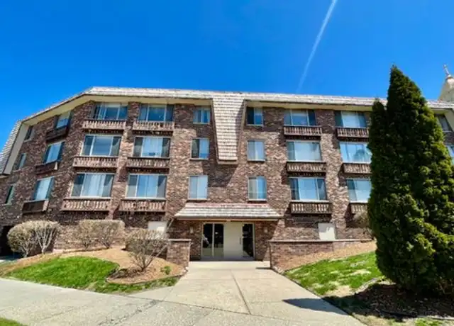 Property at 2636 S Logan Ave Unit 108, Milwaukee, WI, 53207, 1 bed, 1 bath, [object Object]