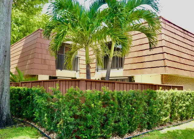 Property at 627 Buttonwood Ln, Boynton Beach, FL, 33436, 2 beds, 2.5 baths, [object Object]