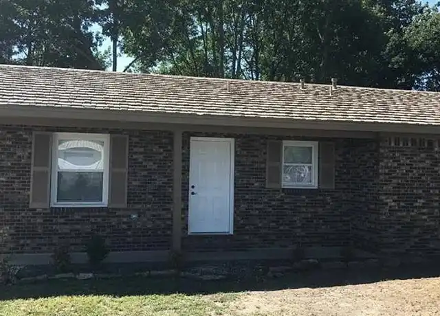 Property at 1617 W Washington Ave, Jonesboro, AR, 72401, 2 beds, 2 baths, [object Object]