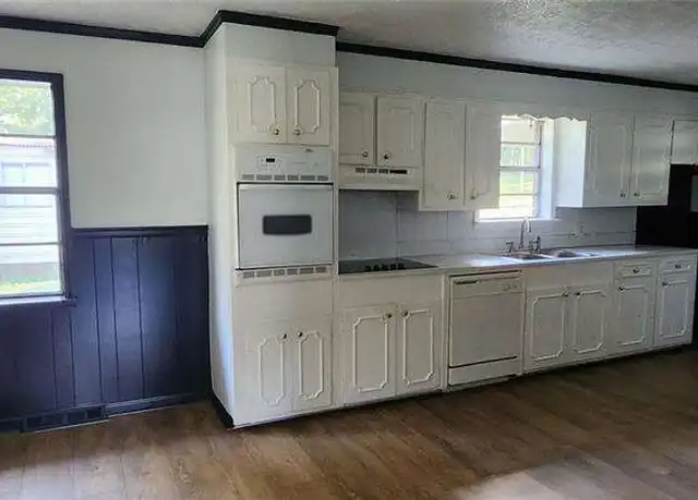 Property at 148 Kinman Rd SW, Calhoun, GA, 30701, 3 beds, 1 bath, [object Object]