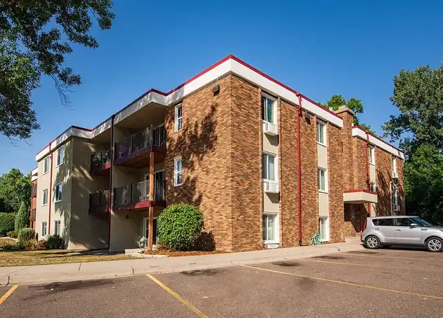 Property at Silas Pointe Apartments - 2065 7th Ave E, North St Paul, MN, 55109, 1 bed, 1 bath, [object Object]