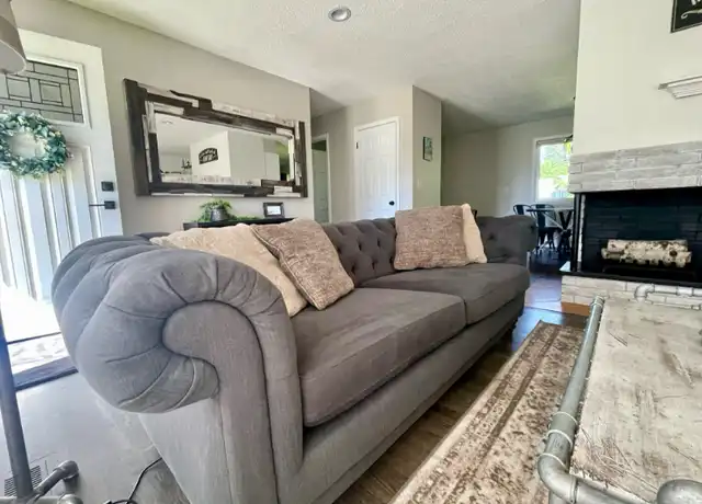 Property at 11230 SW 90th Ave, Portland, OR, 97223, 3 beds, 1 bath, [object Object]