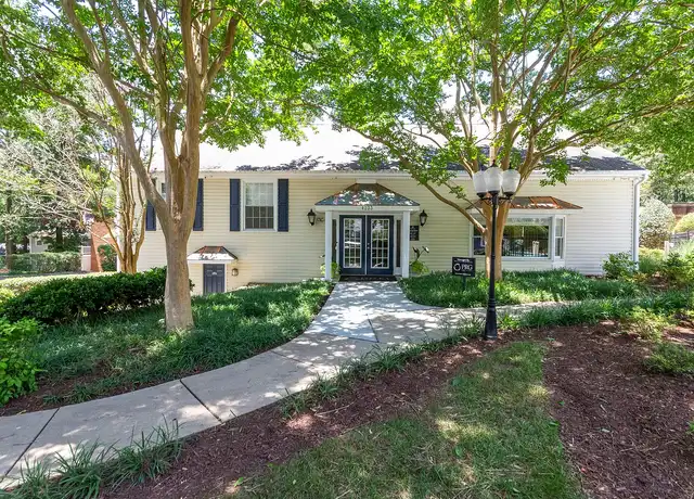 Property at Lake Johnson Mews - 4233 Avent Ferry Rd, Raleigh, NC, 27606, 1 bed, 1 bath, [object Object]