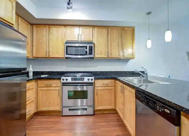 Property at 128 on State - 128 State St S, Kirkland, WA, 98033, 2 beds, 2 baths, [object Object]