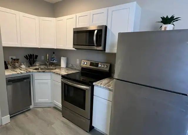 Property at 55 Warren St, New Haven, CT, 06511, 2 beds, 1 bath, [object Object]