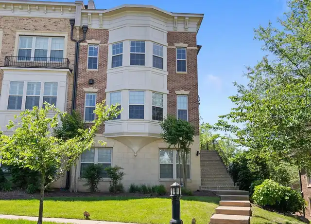 Property at 500 Overlook Park Dr #27, Oxon Hill, MD, 20745, 3 beds, 3.5 baths, [object Object]