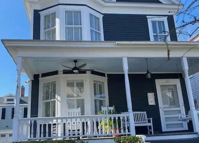 Property at 207 New St, New Bern, NC, 28560, 3 beds, 2.5 baths, [object Object]