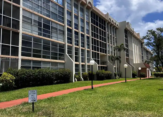 Property at 851 Three Islands Blvd #514, Hallandale Beach, FL, 33009, 1 bed, 1 bath, [object Object]