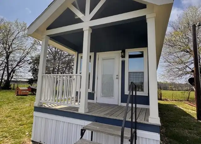 Property at 324 Parker Ln, Elkins, AR, 72727, 1 bed, 1 bath, [object Object]