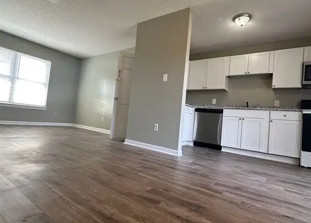 Property at 603 Ashland Ter Unit 8, Chattanooga, TN, 37415, 1 bed, 1 bath, [object Object]