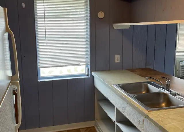 Property at 96 4th St Unit A, Fort Myers, FL, 33907, 1 bed, 1 bath, [object Object]