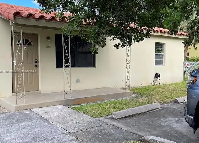 Property at 1224 NW 3rd Ave Unit 1, Fort Lauderdale, FL, 33311, 3 beds, 1 bath, [object Object]