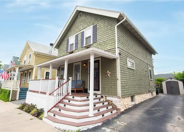 Property at 32 Hammond St, Newport, RI, 02840, 3 beds, 1.5 baths, [object Object]