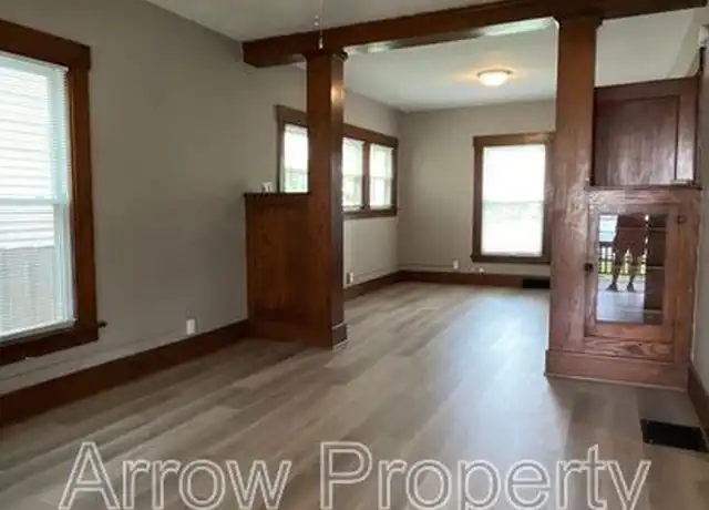 Property at 2110 C St, Lincoln, NE, 68502, 4 beds, 1 bath, [object Object]