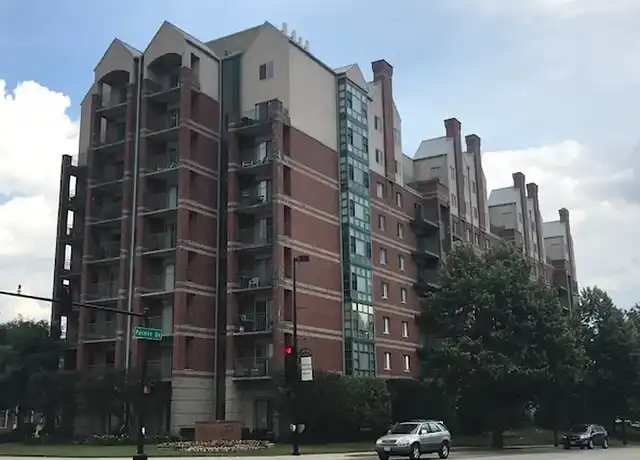 Property at Elmhurst Place - 150 E Schiller St, Elmhurst, IL, 60126, 1-2 bed, 1-2 bath, [object Object]