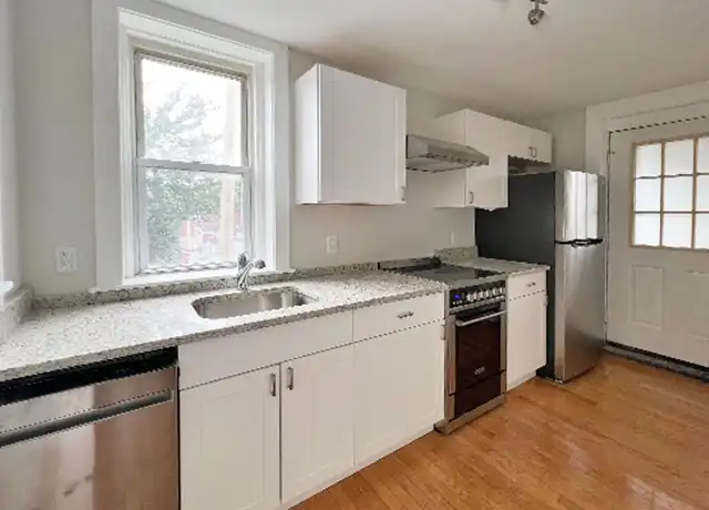 Property at 3 Pond St, Beverly, MA, 01915, 1 bed, 1 bath, [object Object]