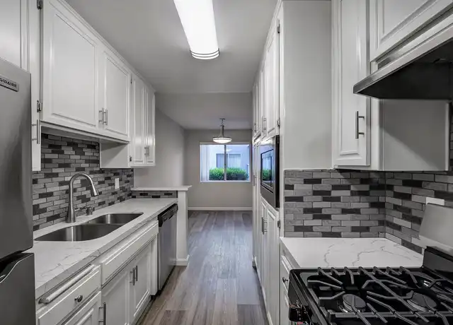 Property at Encino Garden Apartments - 17730 Burbank Blvd, Encino, CA, 91316, 1 bed, 1 bath, [object Object]