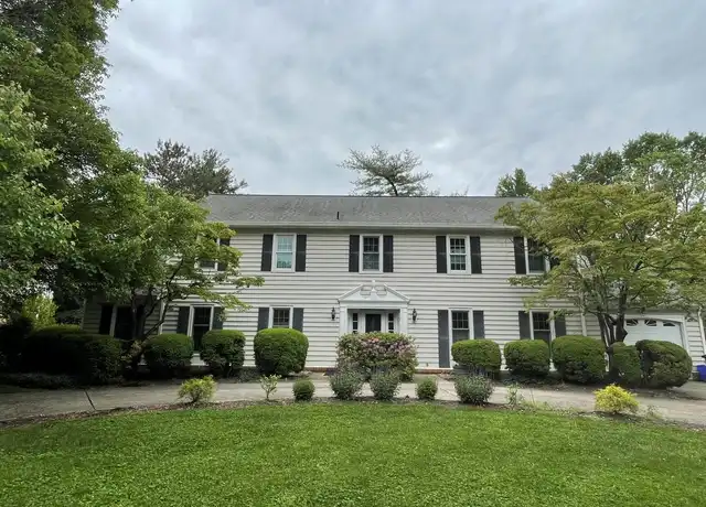 Property at 11920 Gainsborough Rd, Potomac, MD, 20854, 7 beds, 4 baths, [object Object]