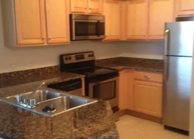Property at 515 W Franklin St Unit 4-0201, Richmond, VA, 23220, 2 beds, 2 baths, [object Object]
