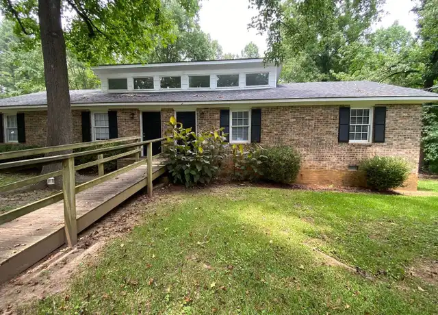 Property at 663 Maplewood Ln, Hull, GA, 30646, 2 beds, 1 bath, [object Object]