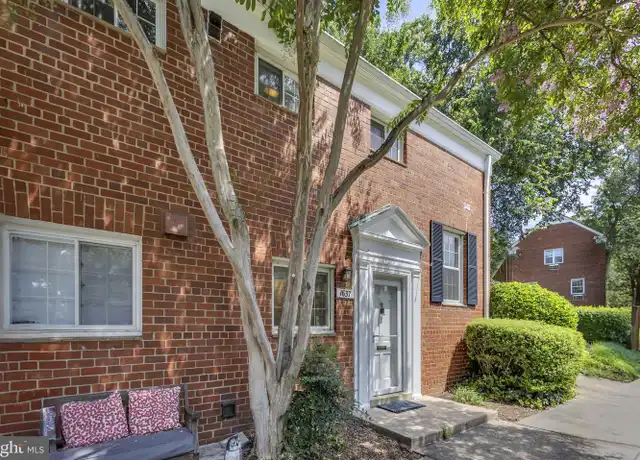 Property at 1637 Preston Rd, Alexandria, VA, 22302, 2 beds, 1 bath, [object Object]