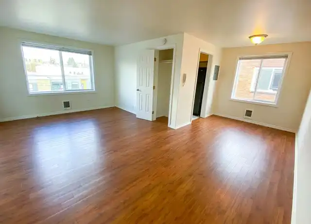 Property at 17th & Union Court - 1703 E Union St, Seattle, WA, 98122, 2 beds, 1 bath, [object Object]