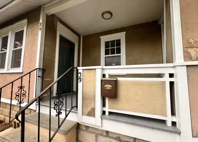 Property at 39 Ferris Ave, Stamford, CT, 06902, 3 beds, 1.5 baths, [object Object]