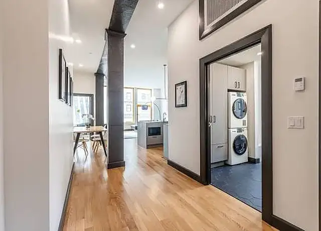 Photo of 194 E Main St, Rochester, NY 14604