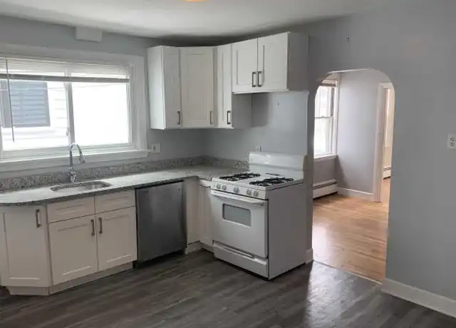 Property at 112 Beacon St, Somerville, MA, 02143, 2 beds, 1 bath, [object Object]