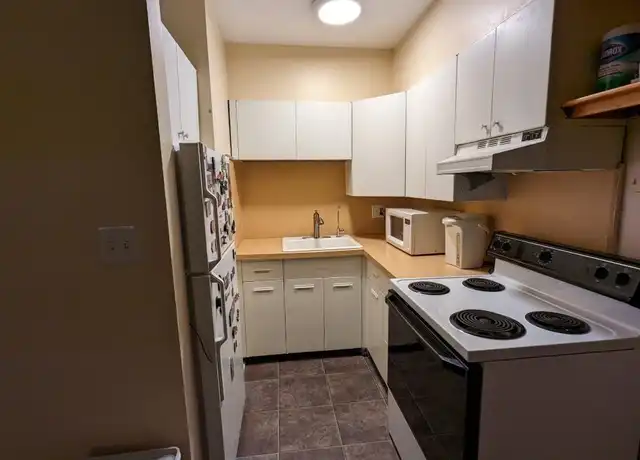 Property at 19 Arizona Ter #3, Arlington, MA, 02474, 1 bed, 1 bath, [object Object]