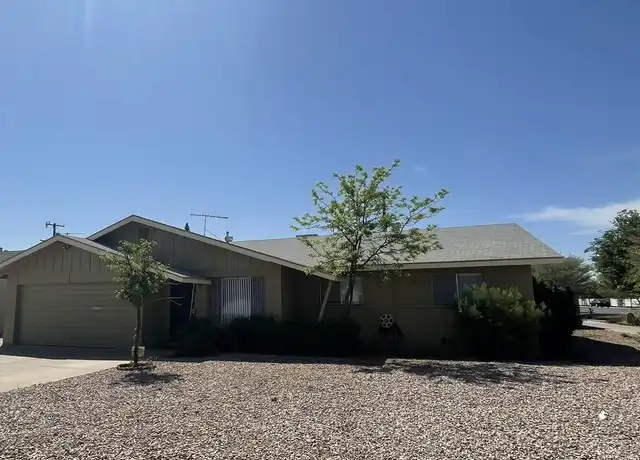 Property at 3 E Erie Dr, Tempe, AZ, 85282, 4 beds, 2 baths, [object Object]