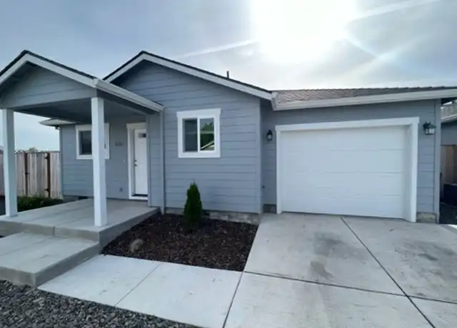 Property at 1122 Garfield St, Medford, OR, 97501, 3 beds, 2 baths, [object Object]