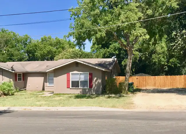 Property at 101-103 Lockhart St, San Marcos, TX, 78666, 2 beds, 2 baths, [object Object]