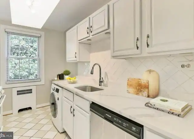 Property at 200 N George Mason Dr Unit 2, Arlington, VA, 22203, 1 bed, 1 bath, [object Object]