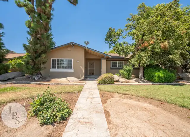 Property at 15404 W Kearney Blvd, Kerman, CA, 93630, 3 beds, 2 baths, [object Object]