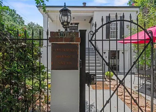 Property at 7600 Burthe St Unit Upper, New Orleans, LA, 70118, 2 beds, 2.5 baths, [object Object]