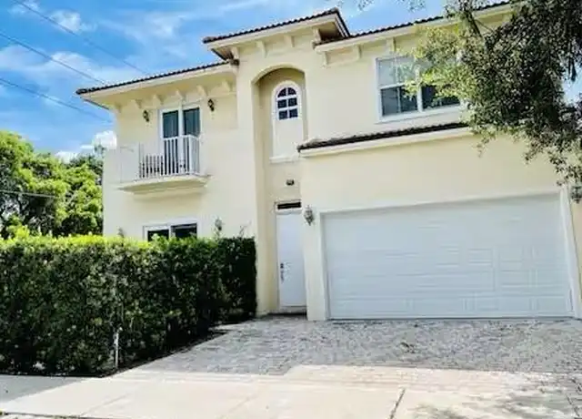 Property at 700 SW 8th Way, Fort Lauderdale, FL, 33315, 3 beds, 2.5 baths, [object Object]