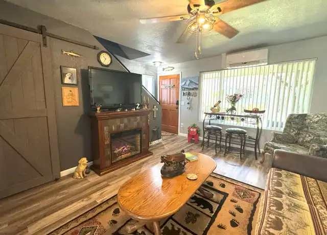 Property at 811 Caroline Ave Unit C, Mt Shasta, CA, 96067, 2 beds, 1.5 baths, [object Object]