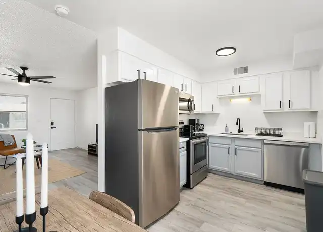 Property at Fringe Courtyards - 2242 E Pinchot Ave, Phoenix, AZ, 85016, 1 bed, 1 bath, [object Object]