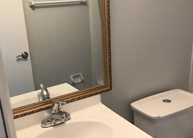 Property at 634 S Main St, New Castle, IN, 47362, 1 bed, 1 bath, [object Object]