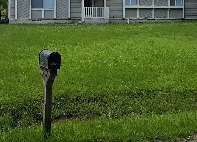 Property at 1610 Birdsong St, Lufkin, TX, 75901, 3 beds, 2 baths, [object Object]
