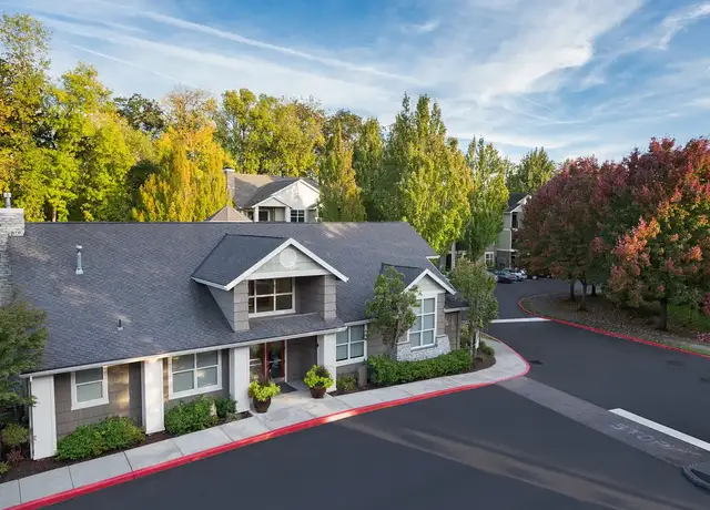 Photo of 2120 NE Thorncroft Dr, Hillsboro, OR 97124