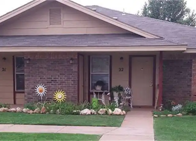 Property at 601 E Felt St, Brownfield, TX, 79316, 1 bed, 1 bath, [object Object]